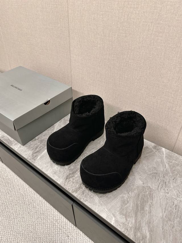 男装20 Balenciaga巴黎世家滑雪系列skiwear最新款情侣款高中低阿拉斯加雪地靴 正品购入开发 完美复刻 设计师推出探索时尚界对于原创与挪用的概念、